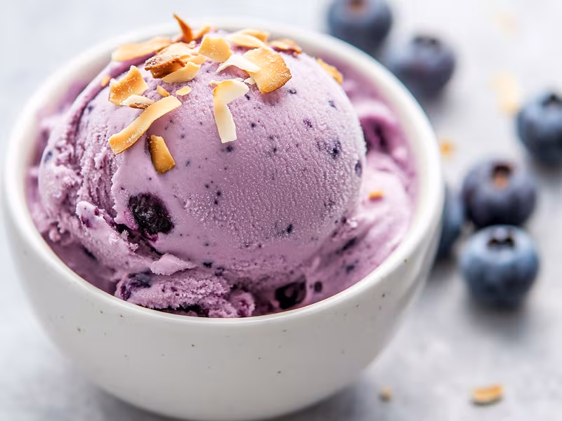 Frozen Yogurt Griego de Arándano y Coco - Receta Ninja Creami