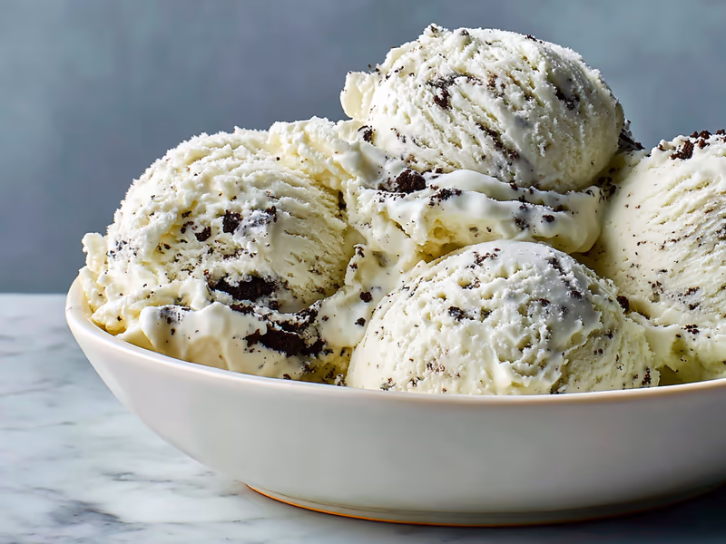 Cookies and Cream Frozen Yogurt - Ninja Creami Recipe