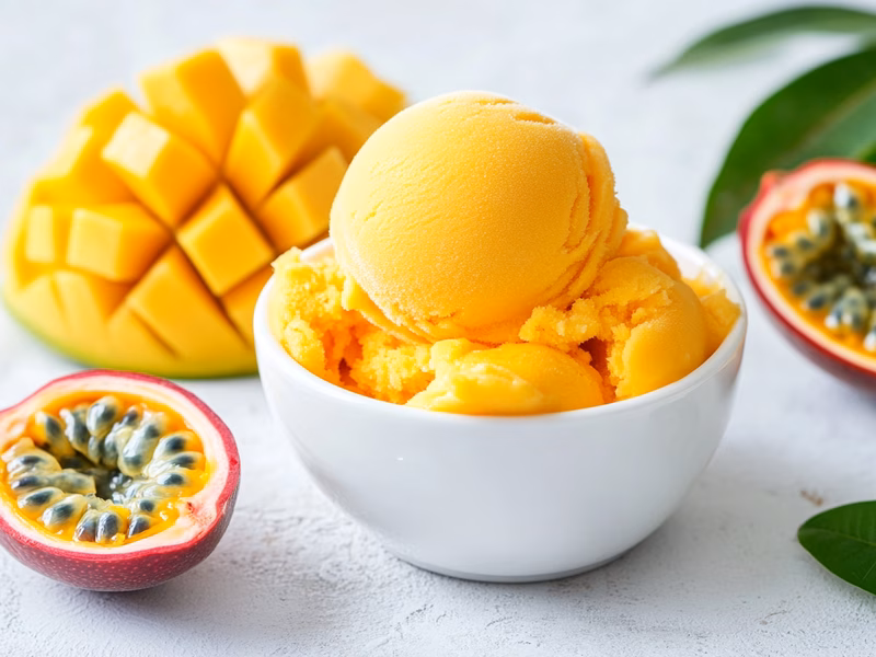 Frozen Yogurt Grego de Manga e Maracujá - Receita Ninja Creami