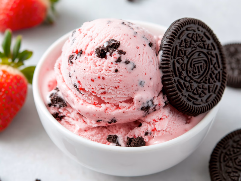 Helado de Fresa con Oreo